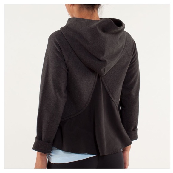 2/$50🍑 LULULEMON Dark Grey Pull Me Over Hoodie - Picture 3 of 10